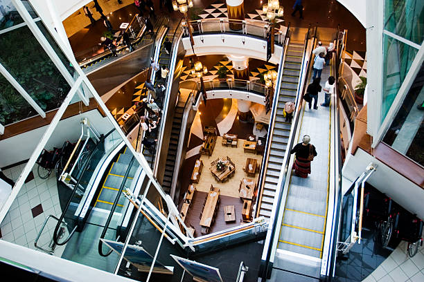 centro commerciale mc escher - shopping mall retail shopping sale foto e immagini stock