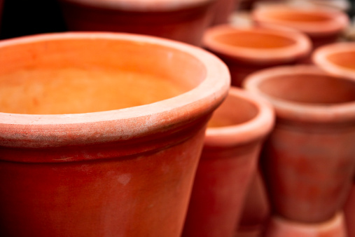 Ceramic plant pots for sale at an outdoor store. Camera: Canon EOS 1Ds Mark III.