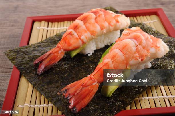 Camarão Sushi - Fotografias de stock e mais imagens de Abacate - Abacate, Alimentação Saudável, Arroz - Alimento Básico