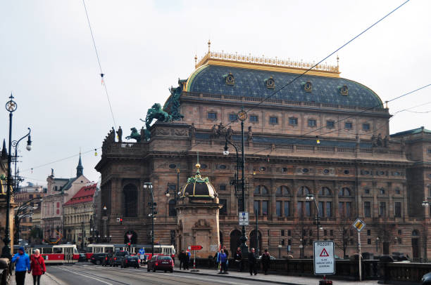 praha ciudad antigua en praga, república checa - classic europe urban scene prague fotografías e imágenes de stock