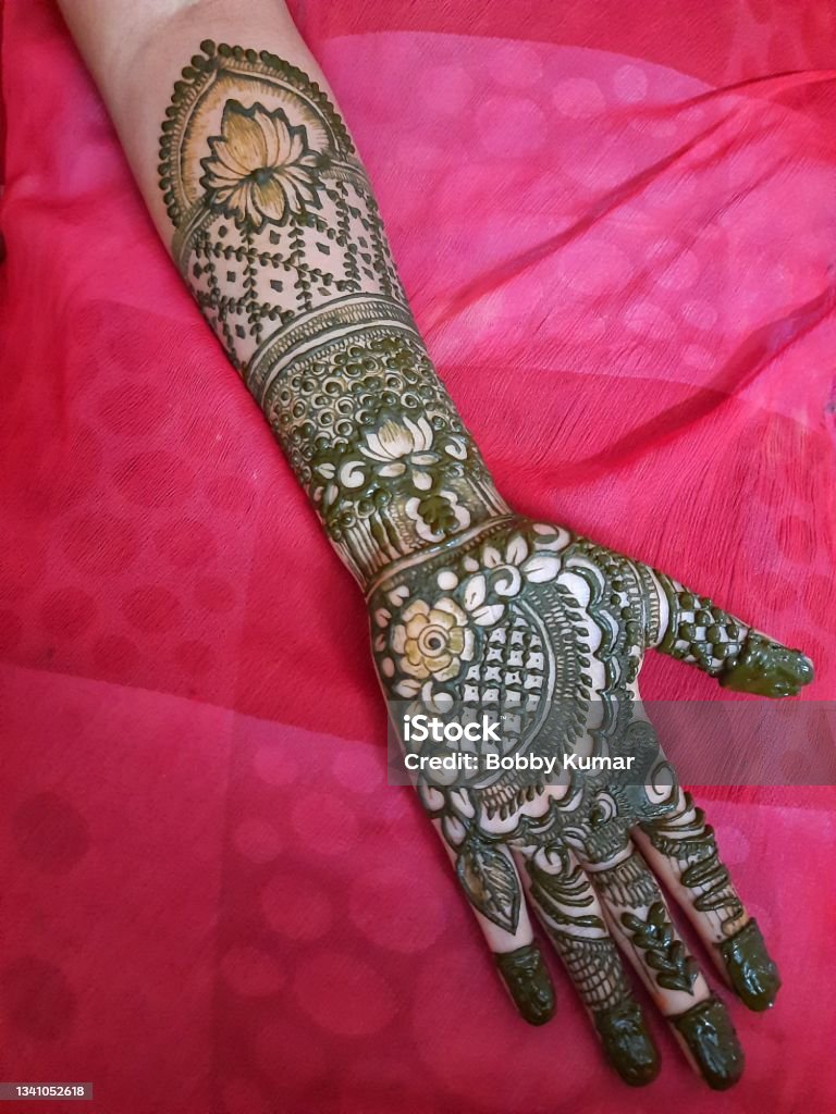 Mehndi Design Stock Photo - Download Image Now - Henna Tattoo ...
