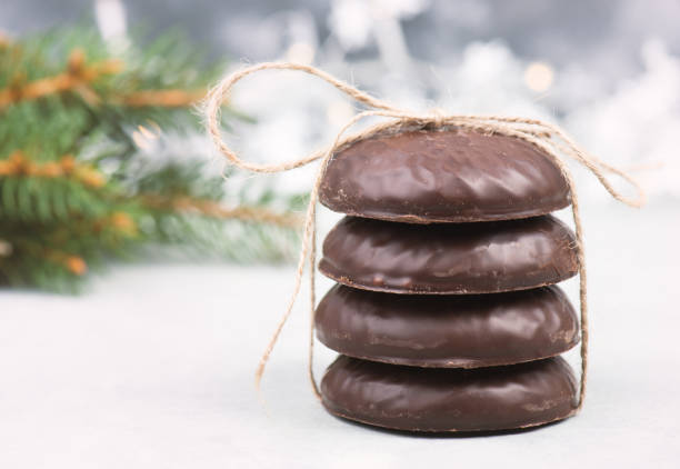 istock Nuremberg elisen gingerbread, traditional german christmas sweets 1341074605