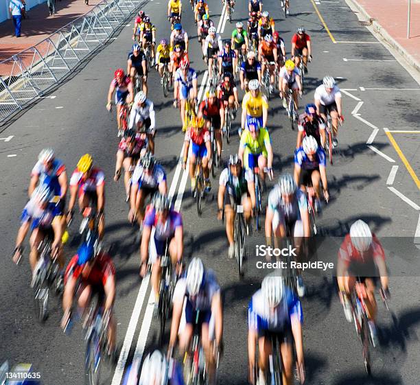 Set Di Ciclisti - Fotografie stock e altre immagini di Ciclismo - Ciclismo, Gara sportiva, Bicicletta