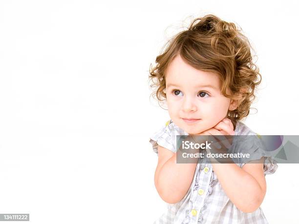 세로는 아기 여자아이 부과하는 유아에 대한 스톡 사진 및 기타 이미지 - 유아, 흰색 배경, 12-23 개월