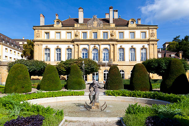 Alte Herrenhaus im Neuchatel, Schweiz – Foto