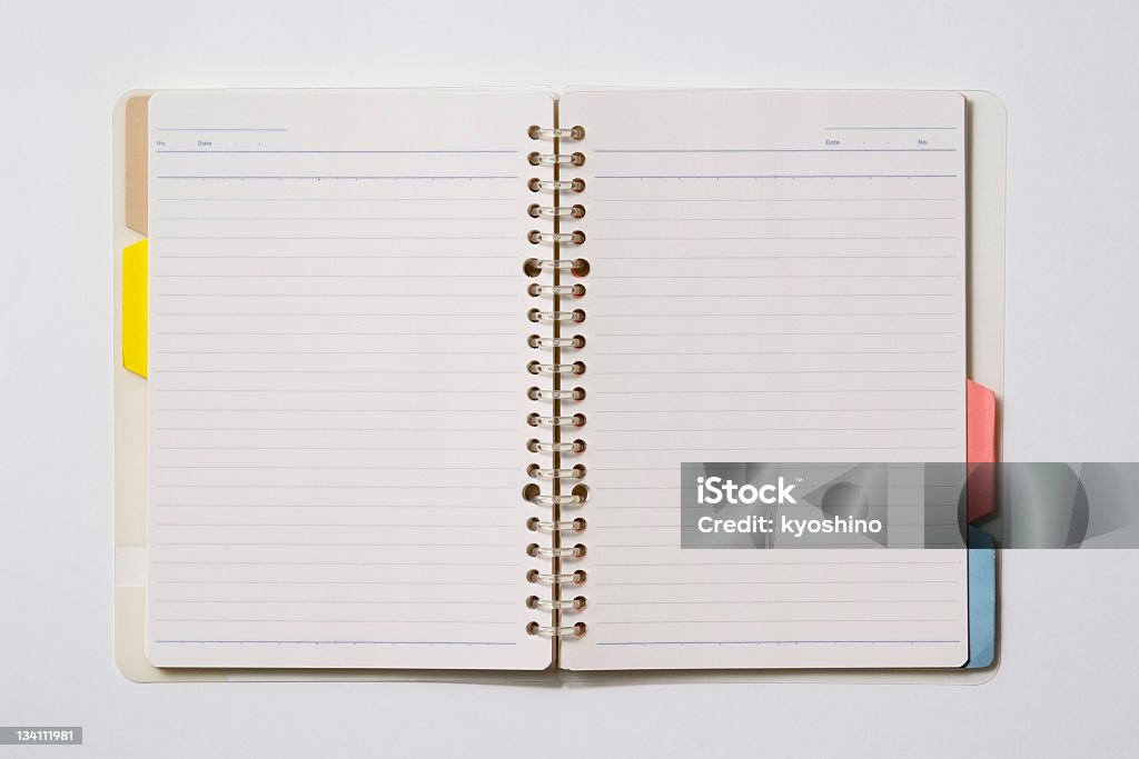 絶縁ショットの空白のスパイラルノートに白背景 - 日記のロイヤリティフリーストックフォト