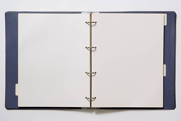 isolated shot of blank архивная папка на белом фоне - note pad book spiral notebook ring binder стоковые фото и изображения