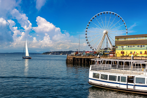 The Seattle Great Wheel in a sunny day, Seattle, Washington, USA