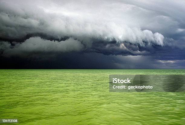 Foto de Fúria Neptunes e mais fotos de stock de Baía - Baía, Chuva, Exterior