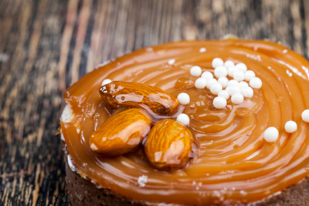 tartlet with caramel and cottage cheese filling, tartlet with salted caramel and nuts with cottage cheese