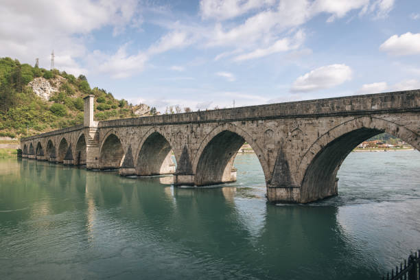 istock Old arch bridge in Visegrad 1341180162