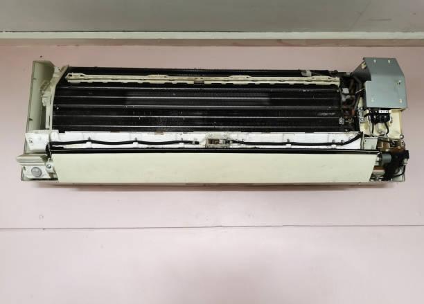 istock Remove the air conditioner to prepare for cleaning 1341197530