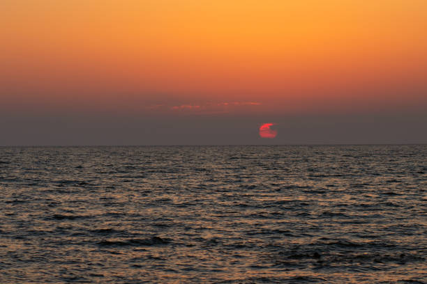 istock majestic sunset sea,summer wallpapers 1341253280