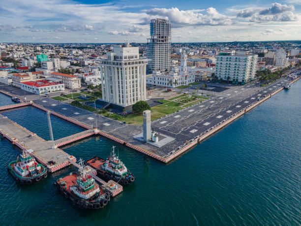 aerial view of the veracruz port, mexico - veracruz imagens e fotografias de stock