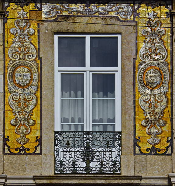 istock Typical beautiful tiled wall and balcony in Lisbon, Portugal 1341283892
