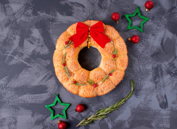 istock Bread Christmas wreath with cheese 1341292267