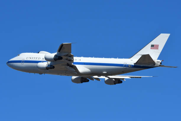 united states air force boeing e-4b nightwatch airborne strategic command and control post. - airplane commercial airplane air vehicle boeing 747 foto e immagini stock