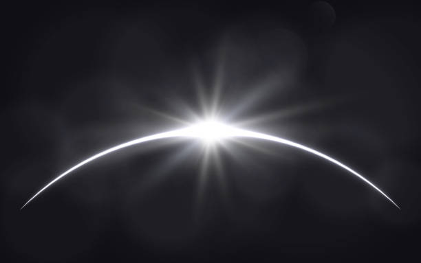 солнечное затмение. солнечное кольцо на темном фоне. планета с солнечными лучами. абстрактный световой эффект. белое свечение в пространст� - horizon stock illustrations