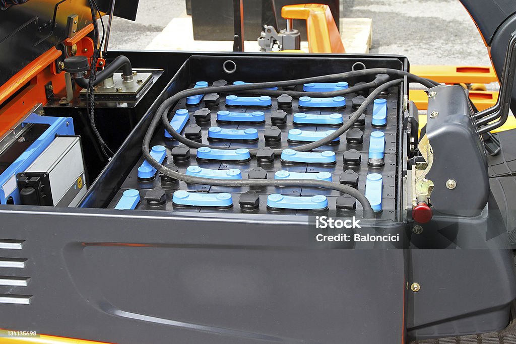Wózek widłowy baterii - Zbiór zdjęć royalty-free (Wózek widłowy - Lądowy pojazd użytkowy)