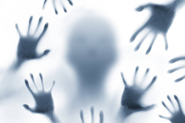 幽霊のような手と姿。 - trapped horror fog human hand ストックフォトと画像