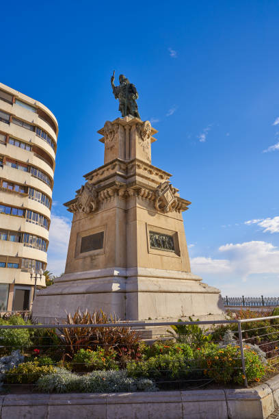 istock Tarragona Roger de Lauria memorial 1341448185