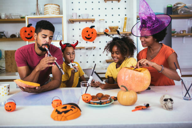 istock Family has fun in Halloween time 1341506911