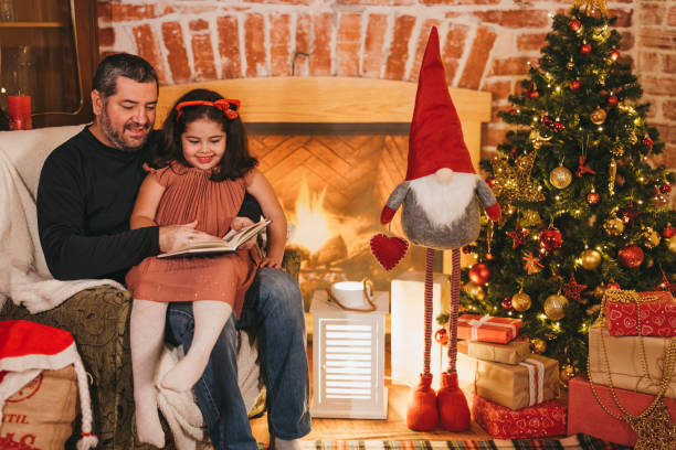 istock Storytelling on Christmas Eve 1341563492