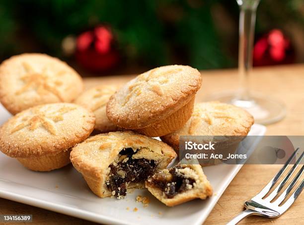 Christmas Mielona Ciastka - zdjęcia stockowe i więcej obrazów Bez ludzi - Bez ludzi, Boże Narodzenie, Chrupkie ciasto
