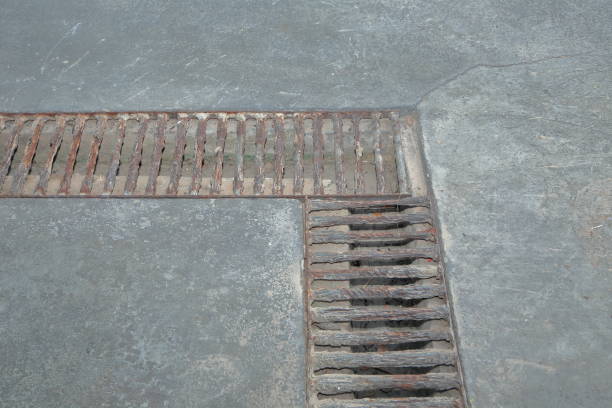 istock The rusted steel grate is decaying 1341621538