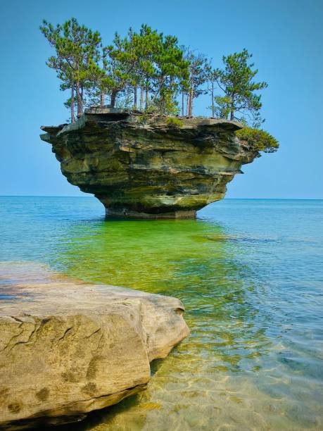 Turnip Rock Turnip Rock on Lake Huron turnip stock pictures, royalty-free photos & images