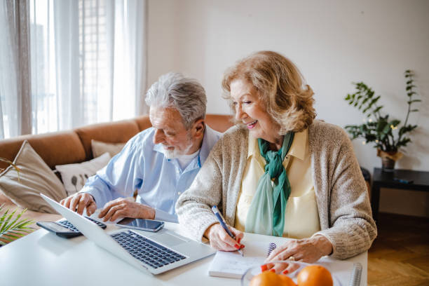 istock Seniors are planning home budget 1341696652