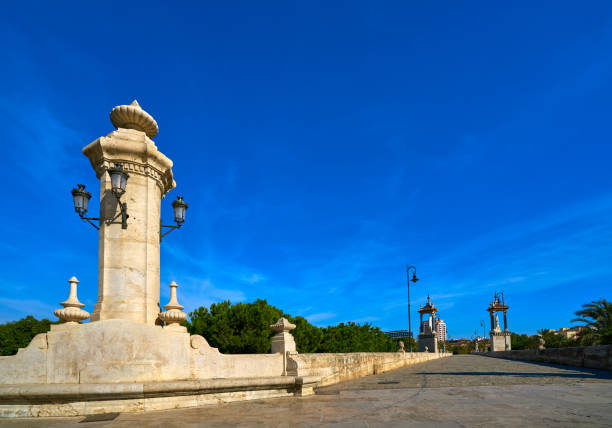 istock Valencia Puente pont del Mar bridge Spain 1341714546