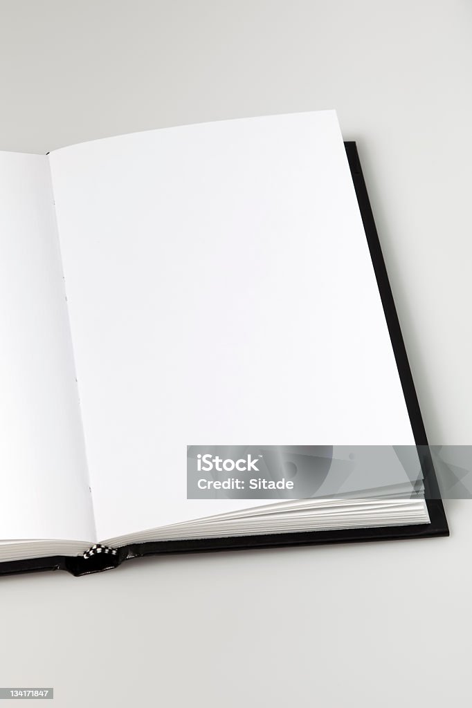 オープンブック、ブランクページ - からっぽのロイ��ヤリティフリーストックフォト
