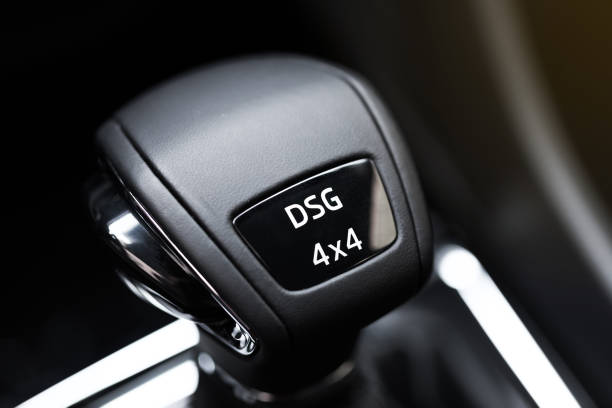 dsg automatic transmission car interior- image - sports car gearshift car change imagens e fotografias de stock