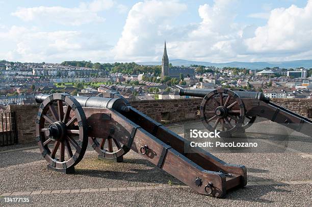 Old Kanonen In Londonderry Stockfoto und mehr Bilder von Londonderry - Londonderry, Mauer, Alt