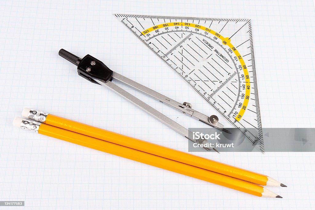 Schule Mathematik tools auf quadratischen Papier - Lizenzfrei Ausrüstung und Geräte Stock-Foto