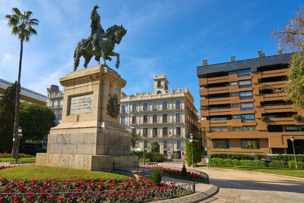 istock Valencia Parterre Alfonso Magnanimo statues 1341819404