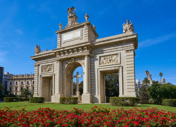 istock Valencia Puerta porta de la Mar door square 1341819615