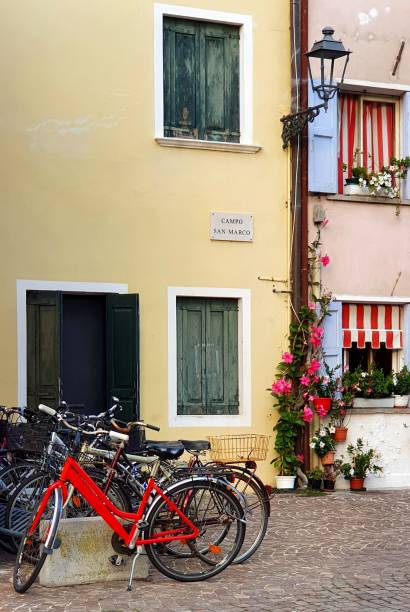 istock Italian colors 1341829423