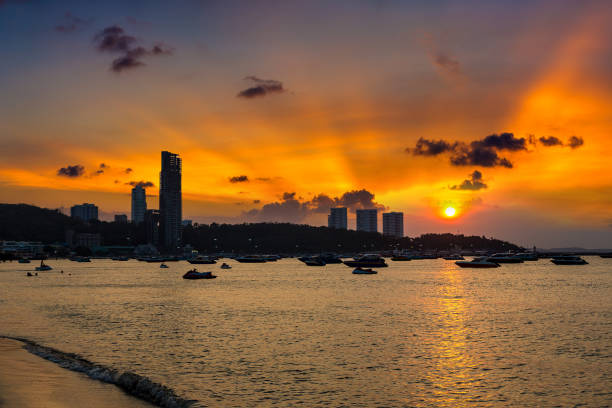 istock Sunset at Pattaya beach 1341889210