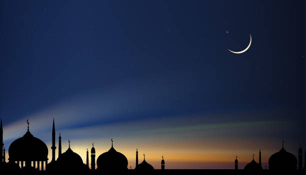 karta eid mubarak, silhouette dome meczety w nocy z półksiężycem, ciemnoniebieskie niebo, wektorowe tło sztandarowe dla religii islamskich, eid al-adha, eid al-fitr, happy muharram, islamski nowy rok - eid stock illustrations