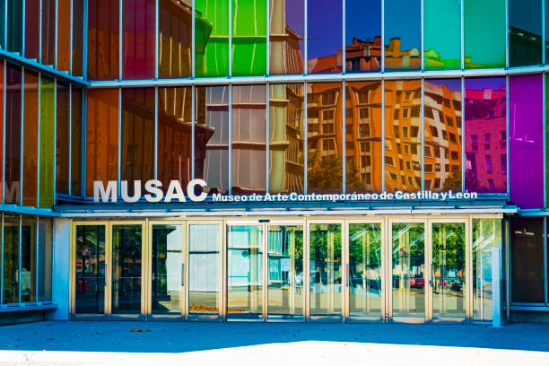 musac (musée d’art contemporain de castille-et-león) à león, espagne - castile and leon photos et images de collection