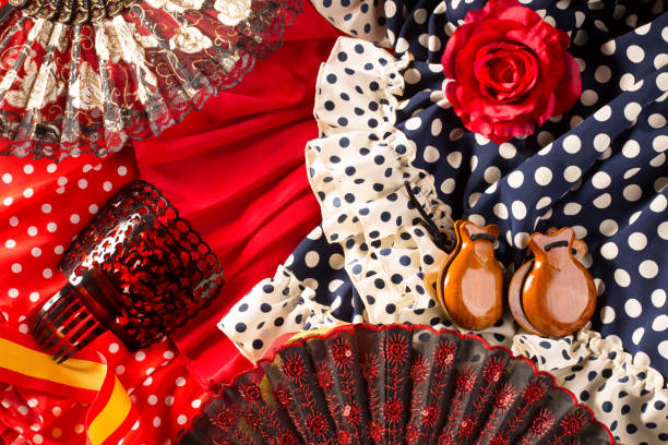 espana typisch aus spanien mit kastabeten rose flamenco fan - embroidery needlecraft product dress pattern stock-fotos und bilder