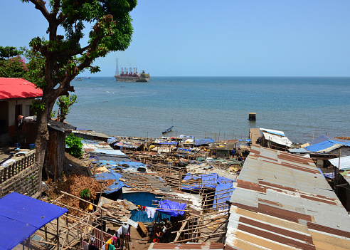 Freetown, Sierra Leone: King Jimmy Market and the power ship Dogan Bey moored on  Kroo Bay - one of the oldest and popular markets in Freetown, one of the major tourist attractions in Freetown. King Jimmy Market held an important position during the colonial period of slave trade.