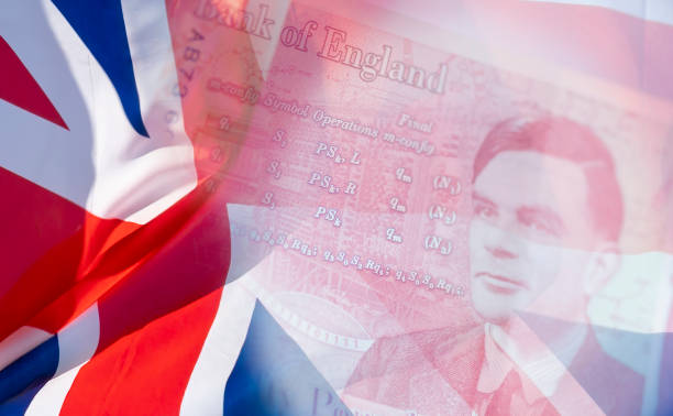 bandiera del regno unito e nuova banconota da cinquanta sterline - british flag currency banking uk foto e immagini stock