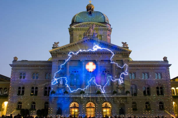 luz mostrar no edifício do governo suíço - berne the reichstag swiss culture parliament building imagens e fotografias de stock