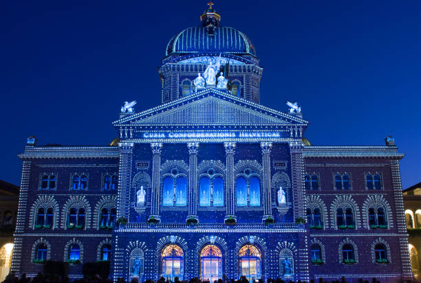 光のショー��スイス政府の建物 - berne the reichstag swiss culture parliament building ストックフォトと画像