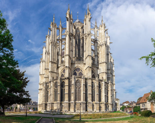 saint pierre de beauvais cathedral - beauvais imagens e fotografias de stock