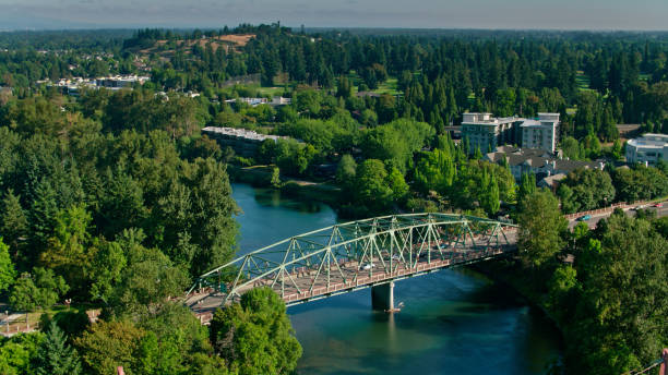 istock Morning Traffic on Ferry Street Bridge in Eugene, OR 1342166880