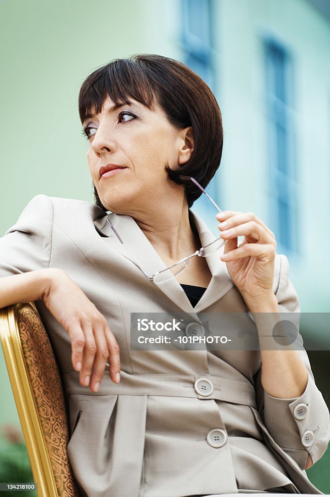 Femme tourne le dos - Photo de Femmes libre de droits